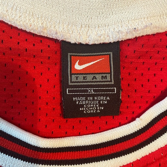 Michael Jordan #23 Basketball Jersey - Picture 6 of 9